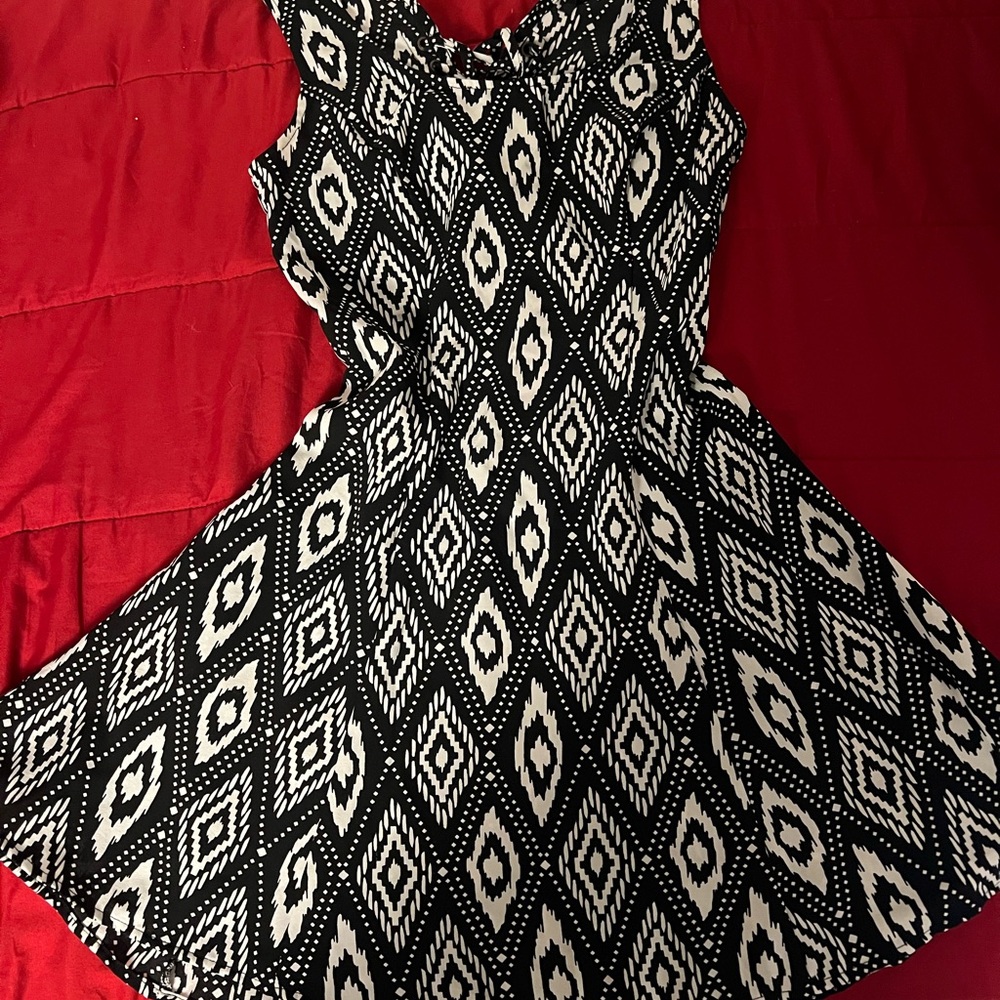 Black and White Patterned Women's Dress